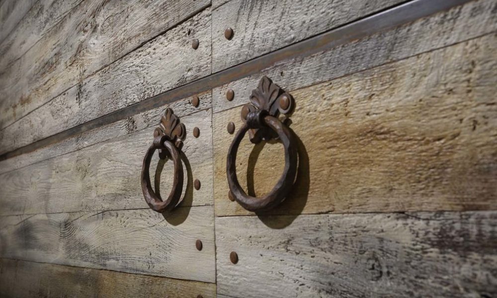 Hardware-Santorini-Nail-Spike-and-Knockers-1024x633-1
