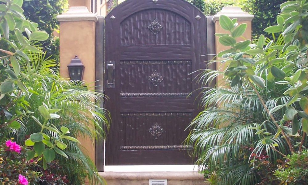WalkwayGate1500px-007